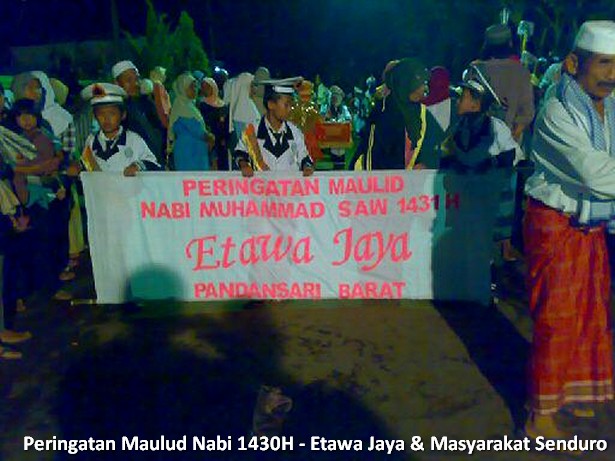 etawa-jaya-dan-masyarakat-senduro-peringati-maulud-nabi-2010