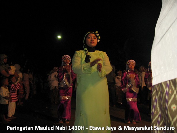 etawa-jaya-dan-masyarakat-senduro-peringati-maulud-nabi-2010