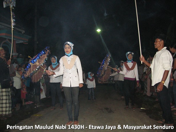 etawa-jaya-dan-masyarakat-senduro-peringati-maulud-nabi-2010
