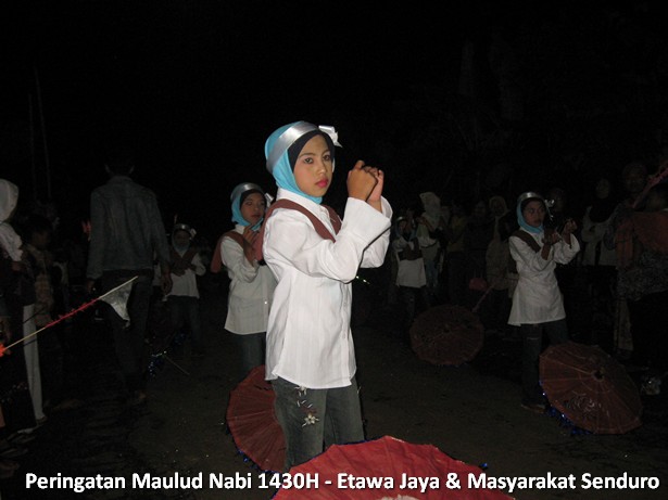 etawa-jaya-dan-masyarakat-senduro-peringati-maulud-nabi-2010