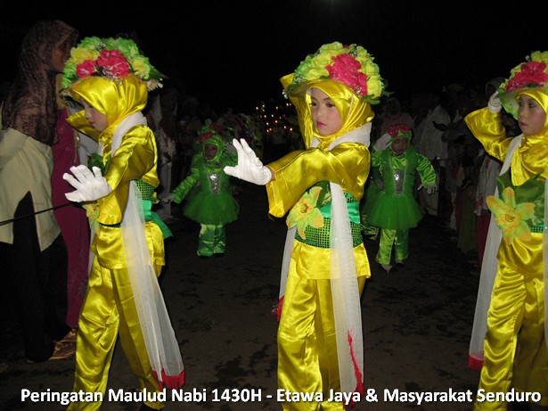 etawa-jaya-dan-masyarakat-senduro-peringati-maulud-nabi-2010