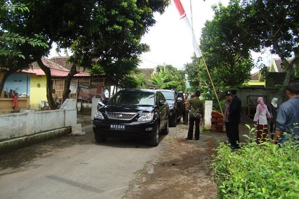 kunjungan-bupati-lumajang-ke-peternakan-etawa-jaya