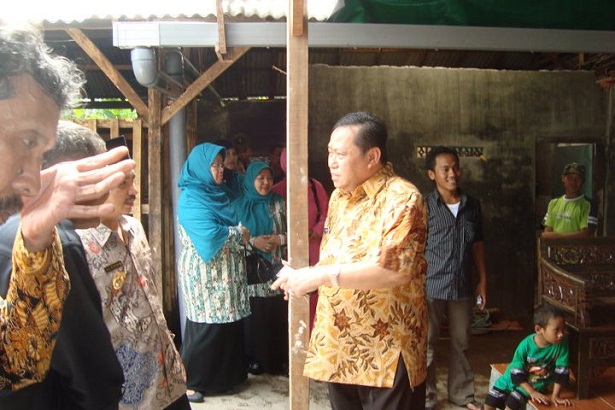 kunjungan-bupati-lumajang-ke-peternakan-etawa-jaya
