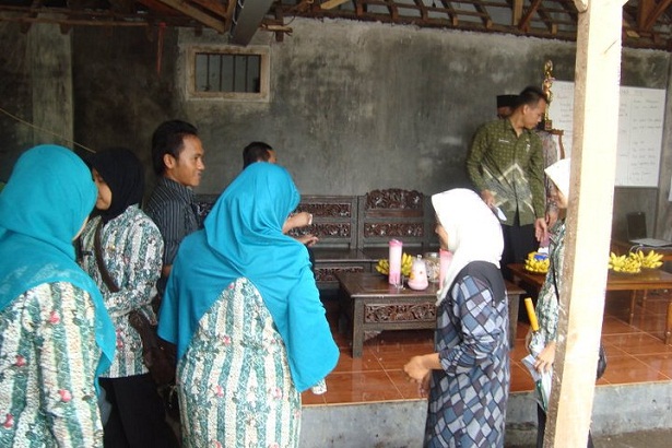 kunjungan-bupati-lumajang-ke-peternakan-etawa-jaya