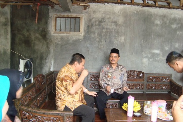 kunjungan-bupati-lumajang-ke-peternakan-etawa-jaya