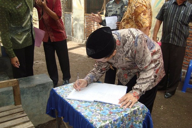 kunjungan-bupati-lumajang-ke-peternakan-etawa-jaya
